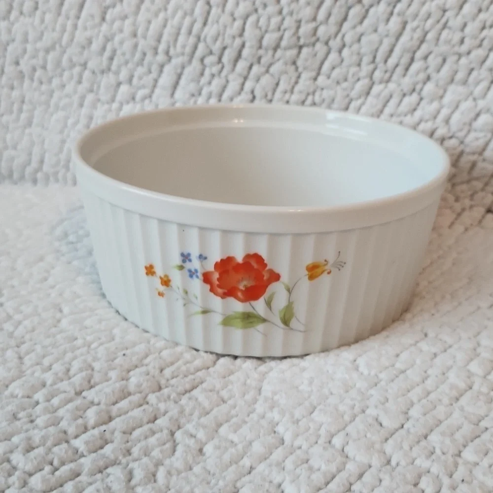 Vintage 80's Heartside Bake N Serve 1.5 qt. Souffle Porcelain floral baking dish